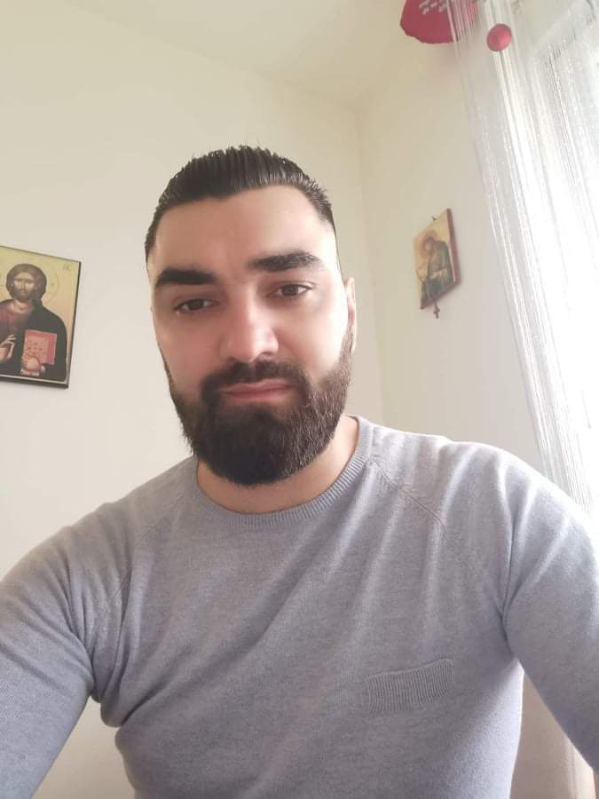 Девојчицу ударио ауто и пала као покошена, само он јој је притрчао и спасио живот: Миљана као да је Бог послао да се нађе на месту незгоде, овом хероју стигла дирљива порука захвалности која ће му заувек остати у срцу/ Фото: Приватна архива