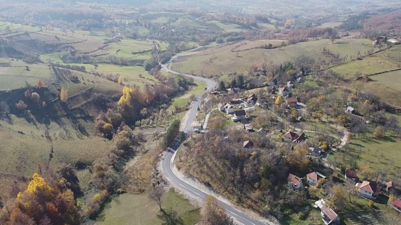 Историјски дан за Прибојску Бању, реконструкција пута од Кокиног Брода завршена месец дана пре задатог рока: Жила куцавица југозападне Србије, олакшава живот мештанима али и доводи туристе спајајући топ локације (ФОТО)