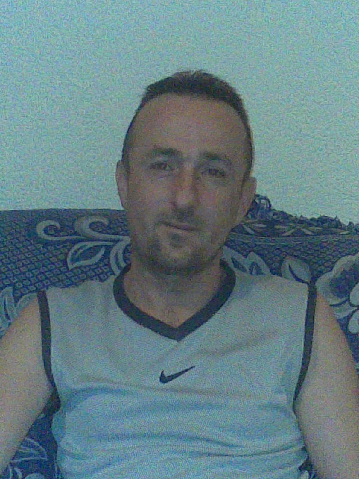 Понео је новчаник и телефон, жени рекао да иде на разговор за посао и нестао: Седам дана нема ни трага ни гласа од Семира из Бродарева, полиција и породица трагају за њим