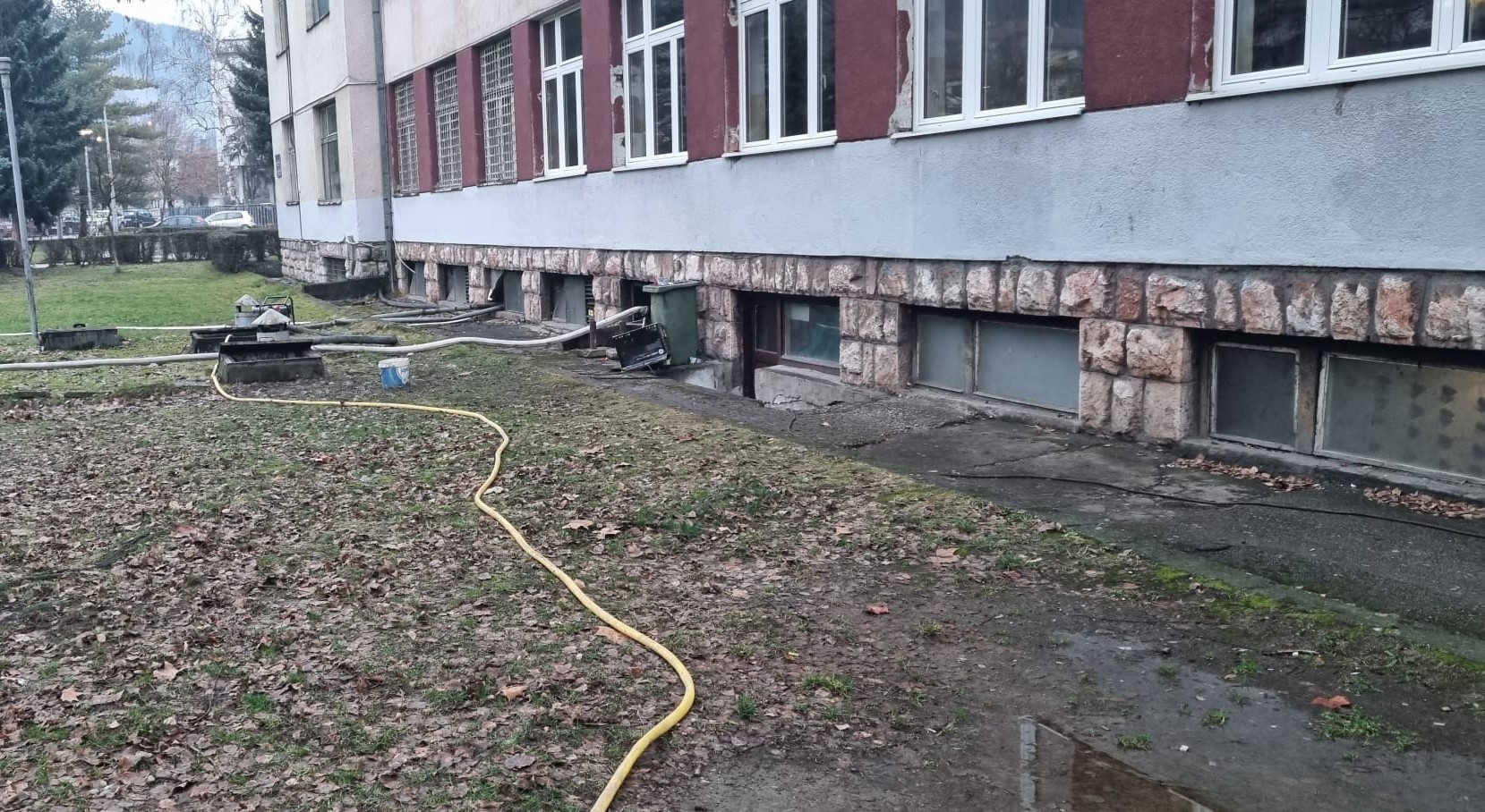 Драма у Пријепољу, вода потопила котларнице: Људи остали у леденим просторијама, хладни радијатори од поподнева и у Основној школи "Валтер"