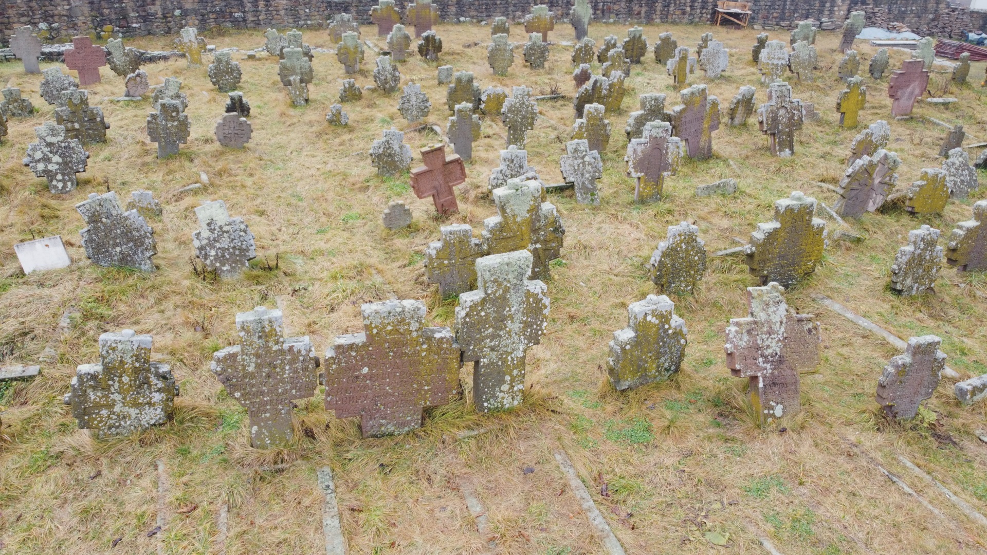 Ovo je najstarija crkva u Srbiji, a zbog veličanstvene arhitekture našla se i na UNESCO listi svetske baštine: Posvećena Svetim apostolima Petru i Pavlu, a u njoj se krstio Sveti Sava i njegova braća (FOTO)(VIDEO)