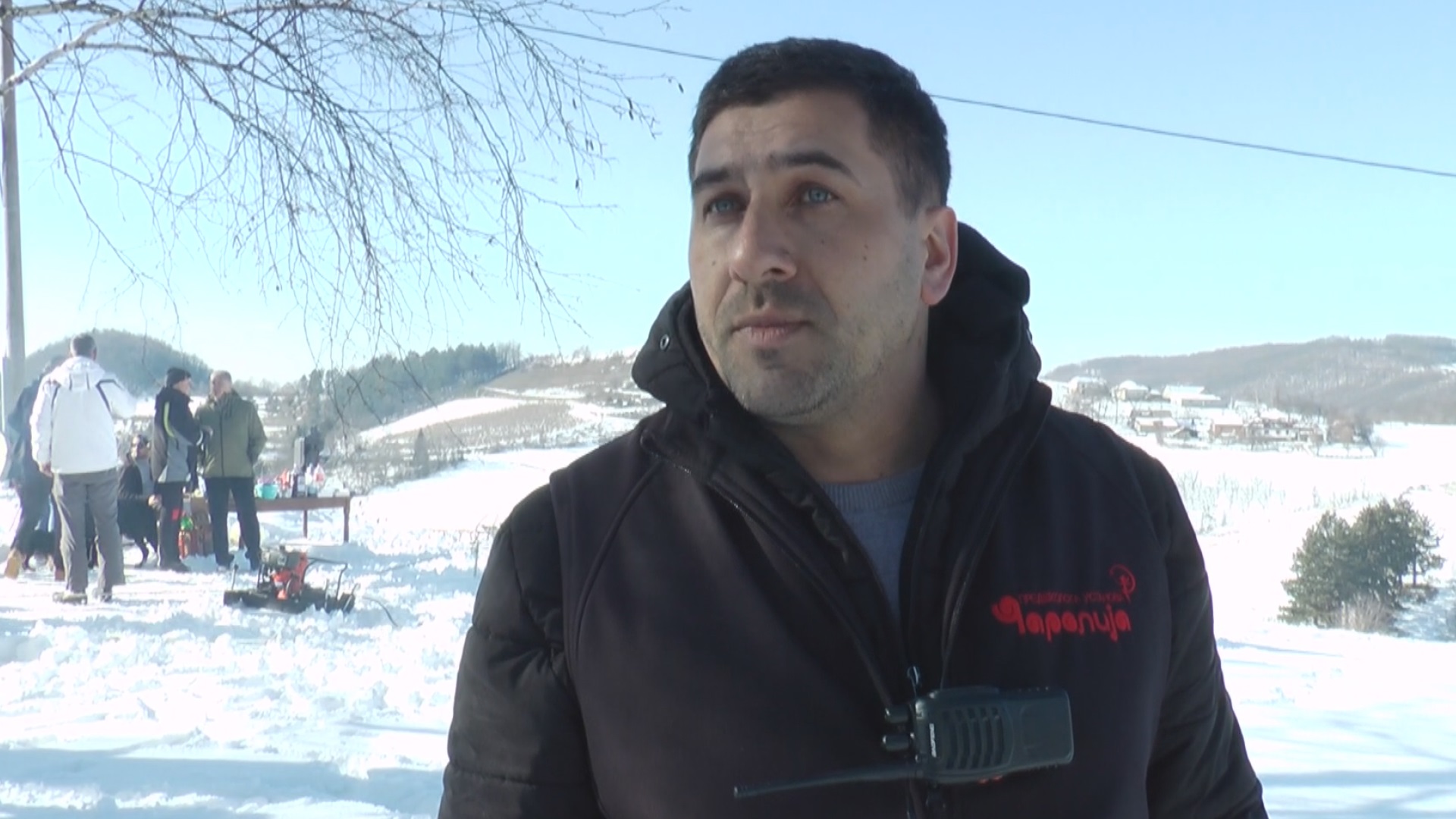 Dragiša i Radoš sami napravili skijalište, fantastična ideja braće iz Čačka: Sami kupili i montirali mobilnu žičaru na prelepom Kablaru, tu sada u snegu uživaju skijaši od 7 do 77 godina/ Foto: RINA