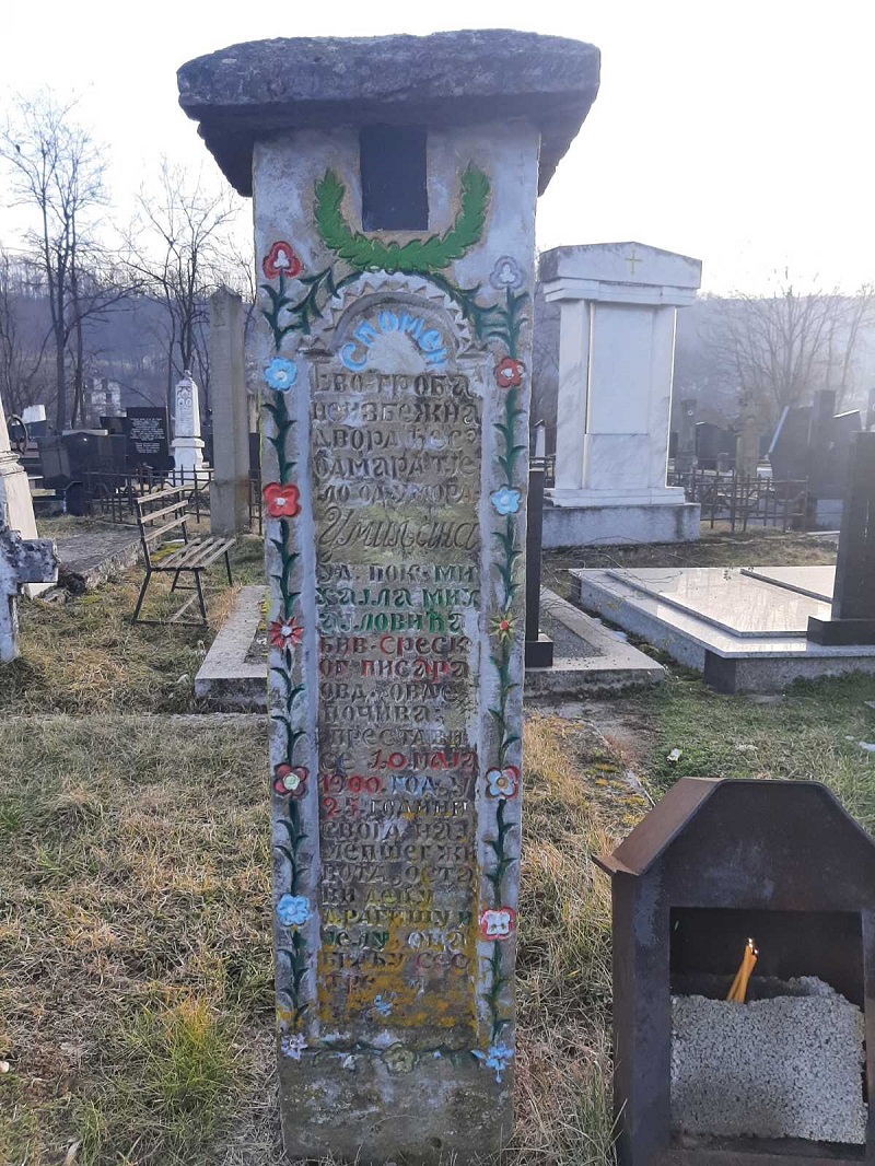 Njegovog sina su pogubile komunističke vlasti, a on počiva u Ivanjici: Na grobu Dražinog oca zapaljene dve sveće za pokoj duše