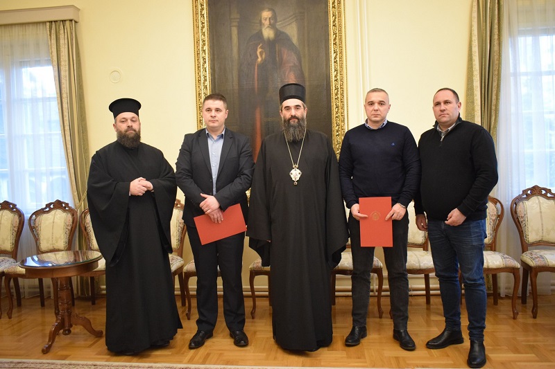 Bravo za ovaj humani potez: Predsednici opština Lučani i Arilje dali ličnu donaciju za izgradnju naselja za socijalno ugrožene porodice u Medveđi 