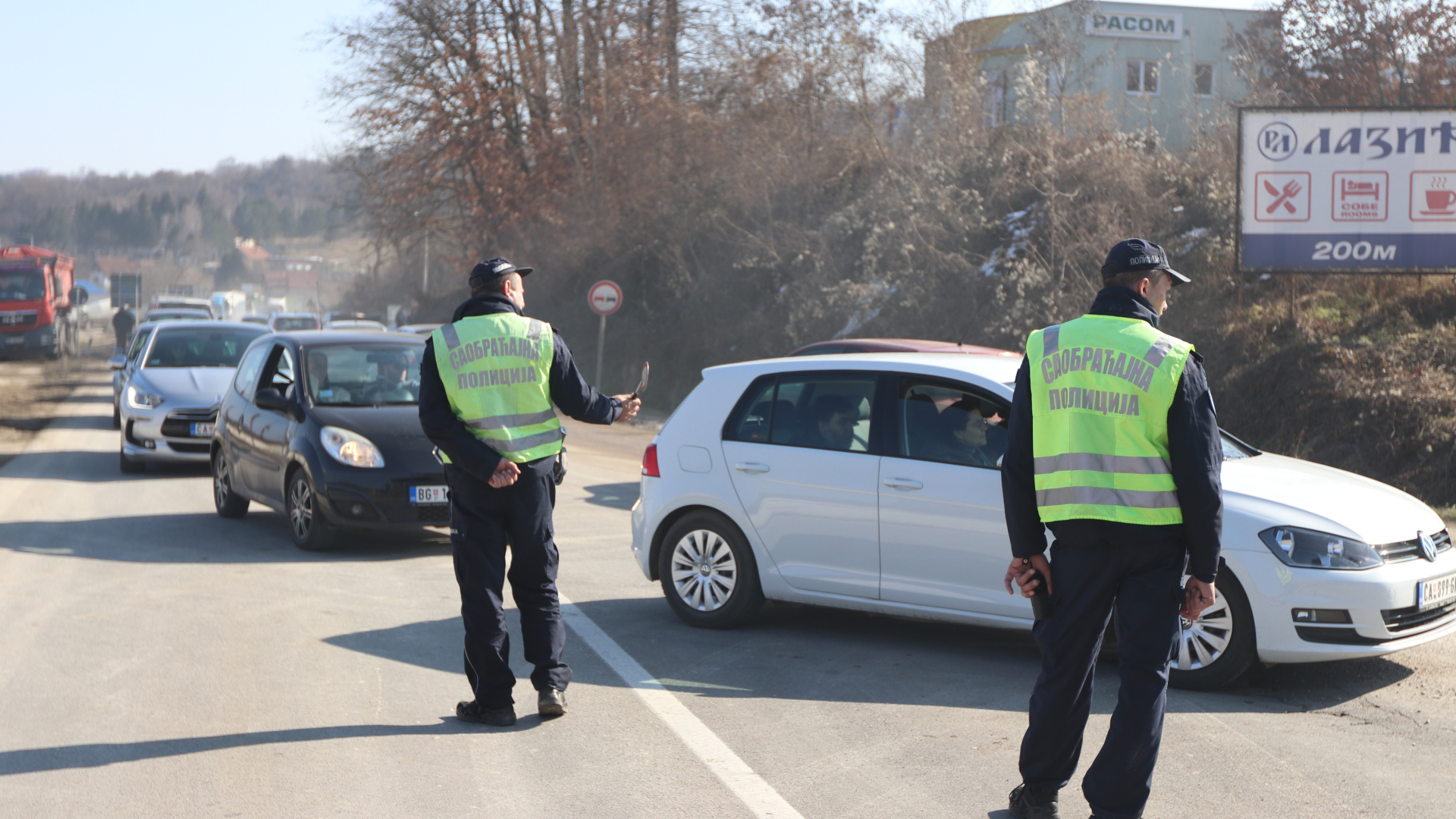 Samo da nam se dočepati auto-puta, ovo je katastrofa: Ogromne saobraćajne gužve obeležile poslednji dan ovog produženog prazničnog vikenda, vozači ljuti i čekaju u kolonama/ Foto: RINA