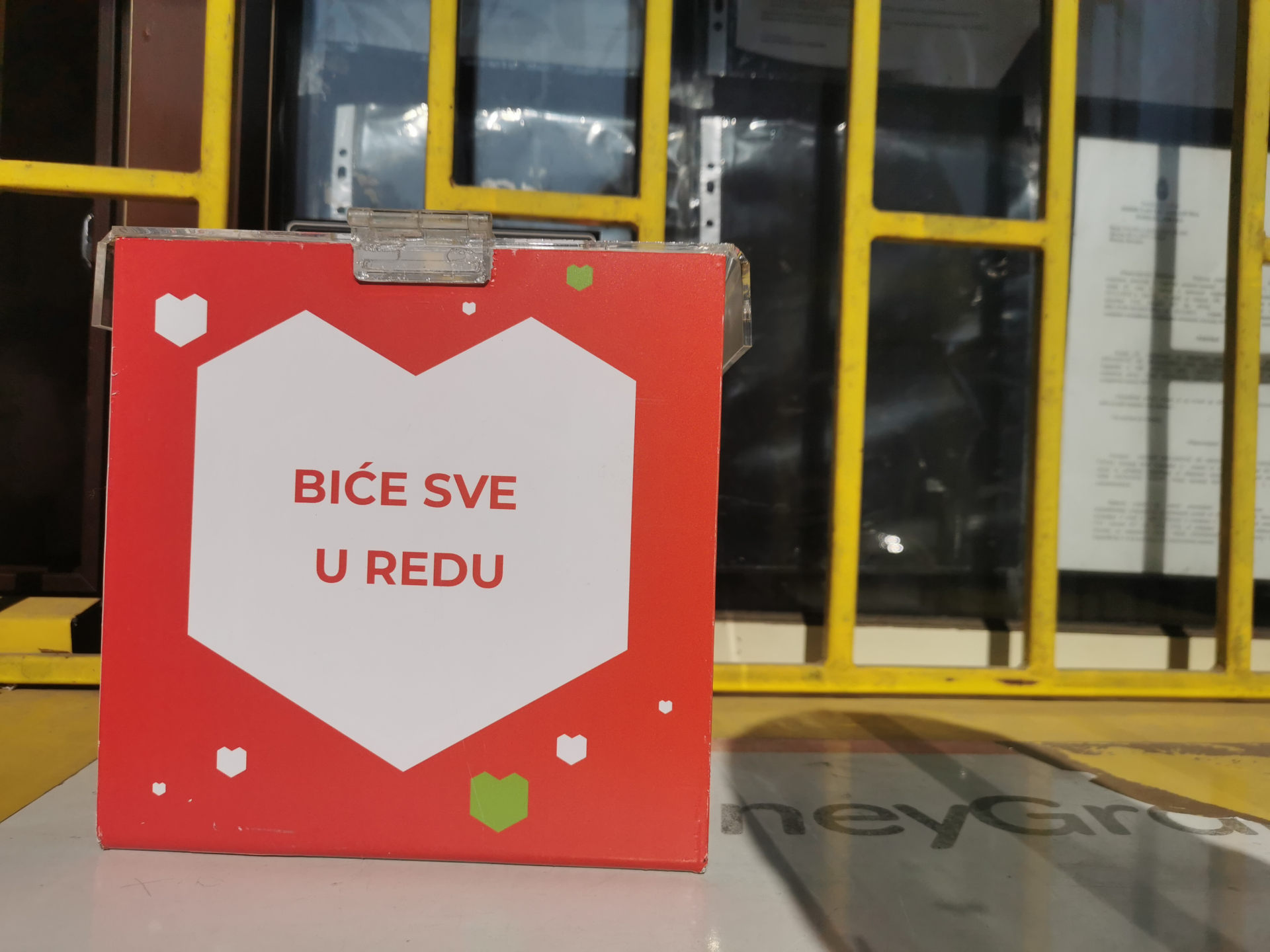 Mladić odneo novac iz kutije za prikupljanje dobrotvornih priloga / foto: RINA