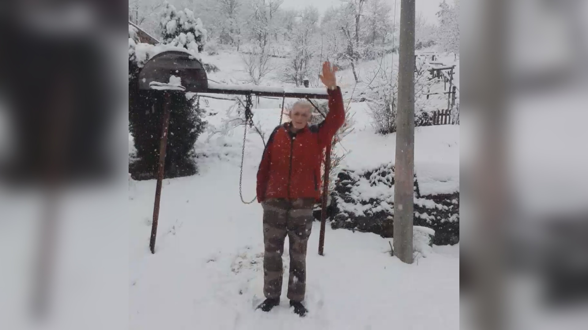 Vide sa Mokre Gore pokazuje omladini stare srpske običaje, koristi svoj "influens" na najbolji način/ Foto: RINA