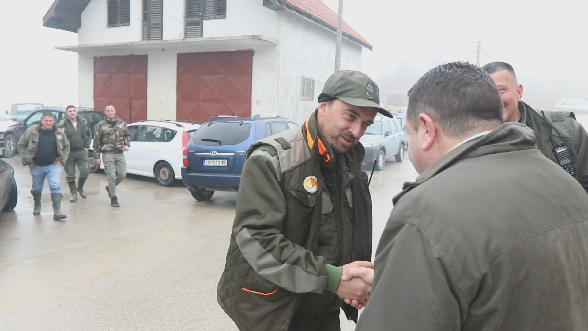 Dragačevski lovci godinama spasavaju sela od opasnih predatora, sada su zasluženo dobili svoju drugu kuću/ Foto: RINA