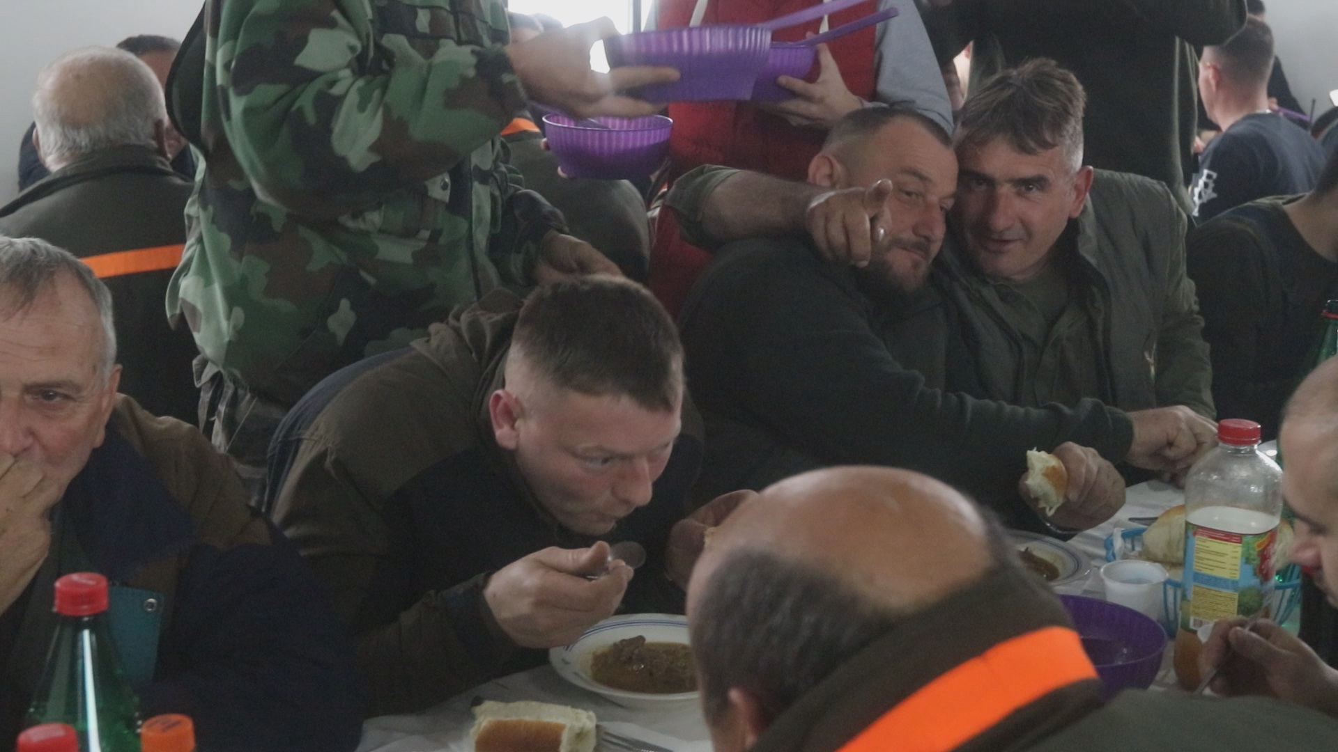 Dragačevski lovci godinama spasavaju sela od opasnih predatora, sada su zasluženo dobili svoju drugu kuću/ Foto: RINA