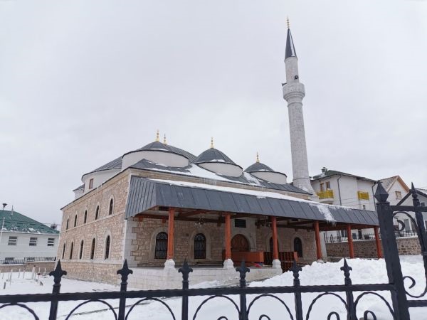 Ovo je jedina carska dzamija u Srbiji, izgradjena od belog kamena: Specifična po svojoj veličini i lepoti i danas je simbol Sjenice/ Foto: RINA