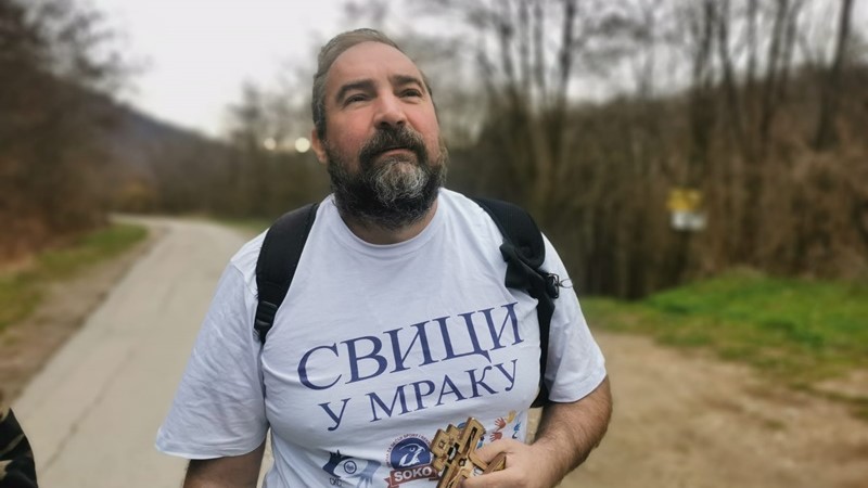 Ovaj podvih vas neće ostaviti ravnodušnim: Glumac Mikica Petronijević krenuo na hodočašće dugo 600 kilometara, ima plemenit razlog za to/ Foto: RINA