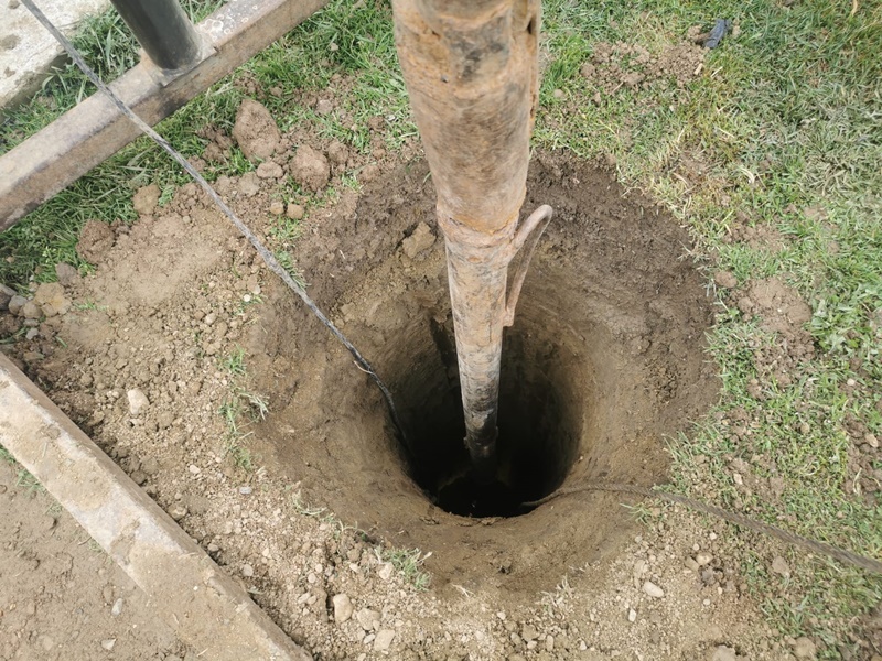 Nakon njegove posete čista voda potekla je više od 300 puta / foto: RINA