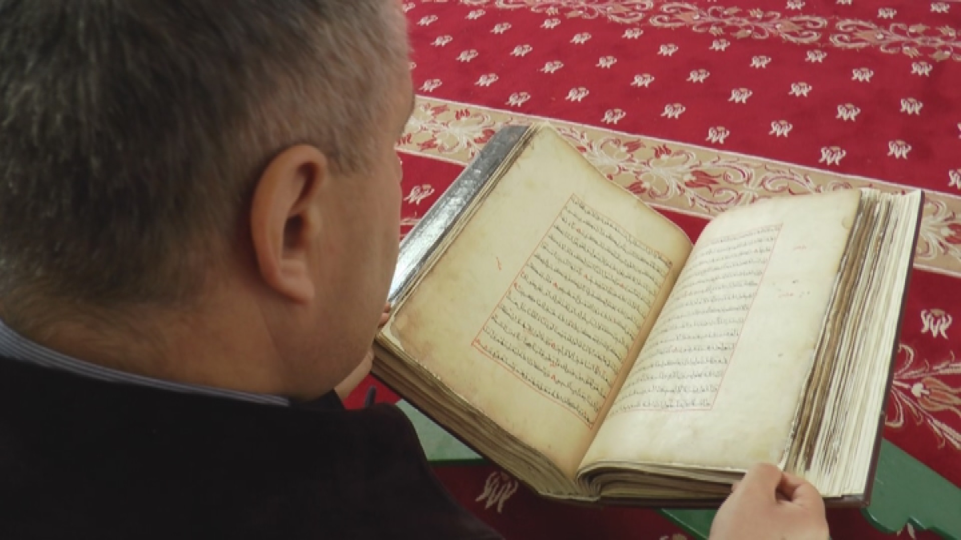 Napisan pre četiri stotine godina i predstavlja izuzetno redak primera: Najstariji Kuran na Balkanu nalazi se u prijepoljskom selu Hisardzik/ Foto: RINA