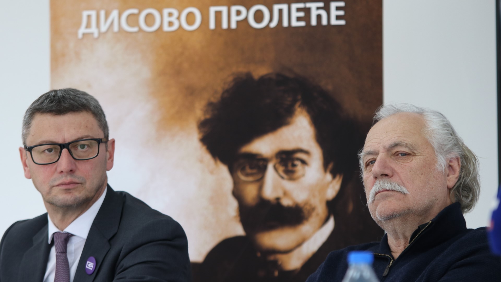 Literatura, fudbal pa gluma: Velikan glumišta u Čačku je otkrio svoju najveću strast, za Šerbedžiju je Dis najveći pesnik srpske moderne (FOTO)