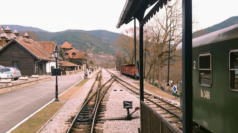 Ponovo jezdi šinama najatraktivniji voz u Srbiji: Počela letnja sezona na Šarganskoj osmici i trajaće sve do 31. oktobra