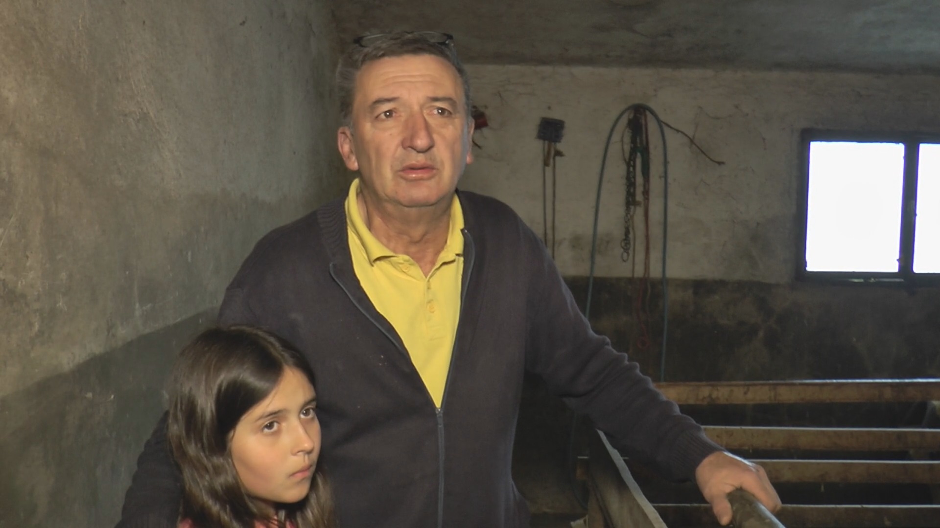 Svi prasići što imamo u oborima idu "kao alva", niko i ne pita za cenu samo da ih ima: Miladin iz Pranjana uzgaja svinje godinama, a sada je konačno dočekao svojih pet minuta/ Foto: RINA