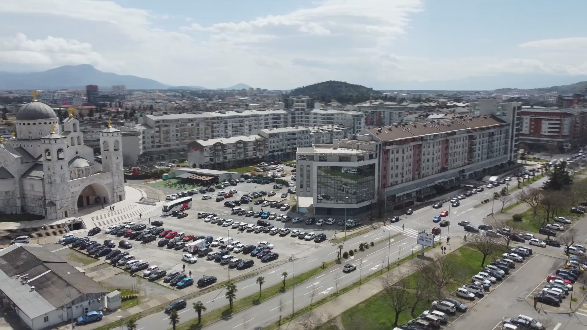 Podgoričani i Nikšićani požurili da glasaju, na primorju još uvek spavaju: Ovo je izlaznost u drugom krugu predsedničkih izbora do 11 časova po regijama i gradovima (FOTO)(VIDEO)