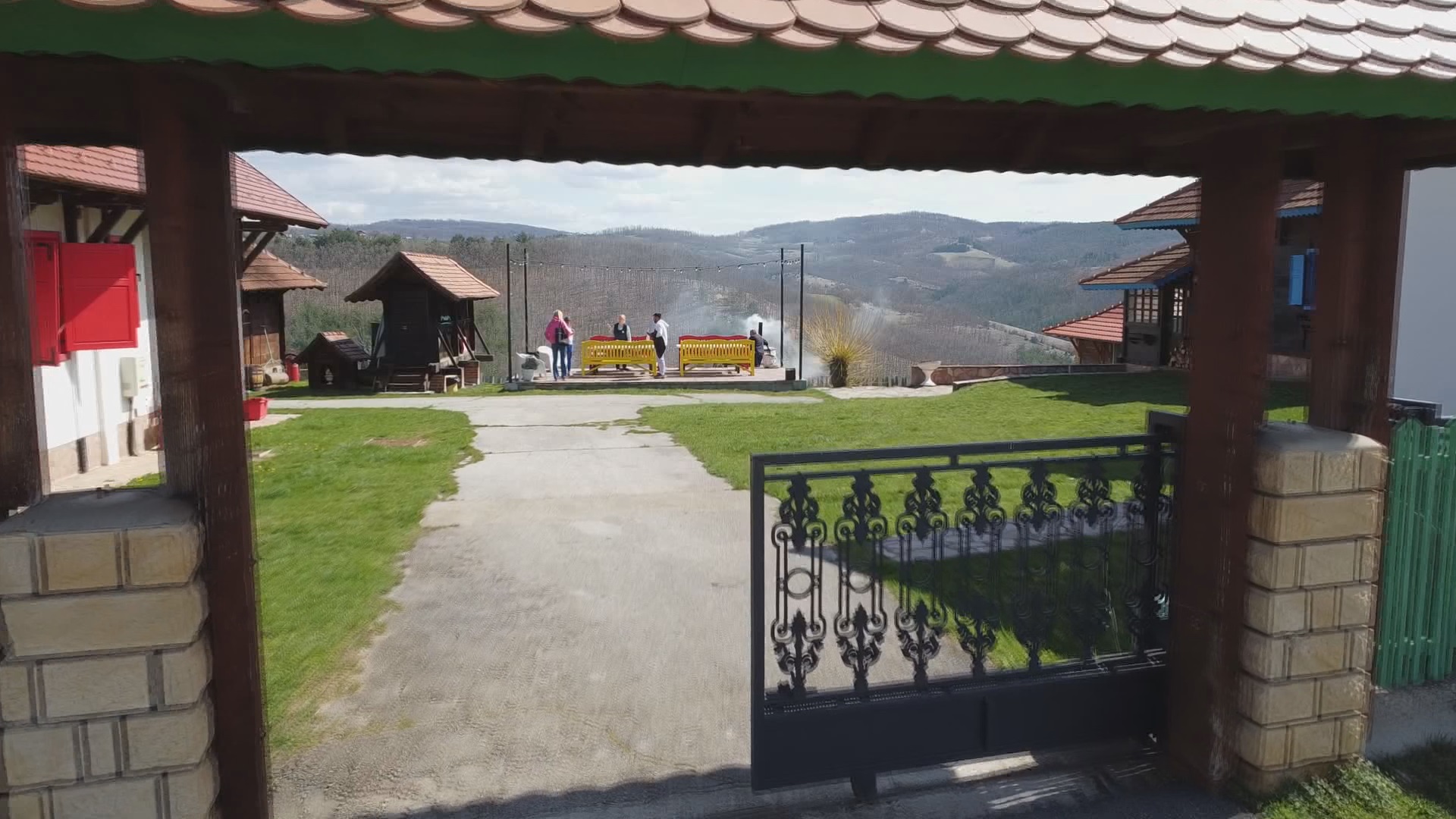 U Leušićima postavljen prvi punjač za električna vozila koji nemaju ni mnogo veći gradovi / foto: RINA