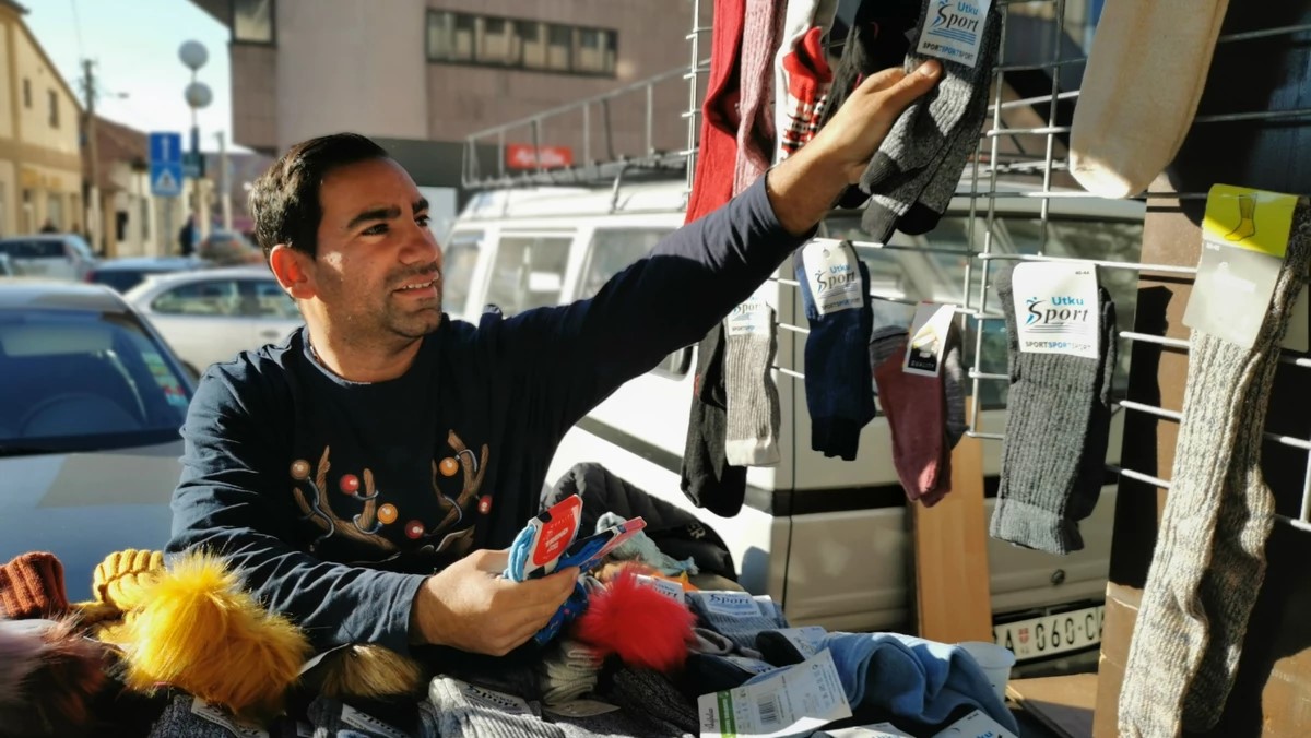 Obrazovanje je najvažnije, da ne bi i nove generacije starost dočekale bez dana radnog staža: Snažna poruka za sve Rome u Srbiji, Gradimir samo jedno uči svoju decu 