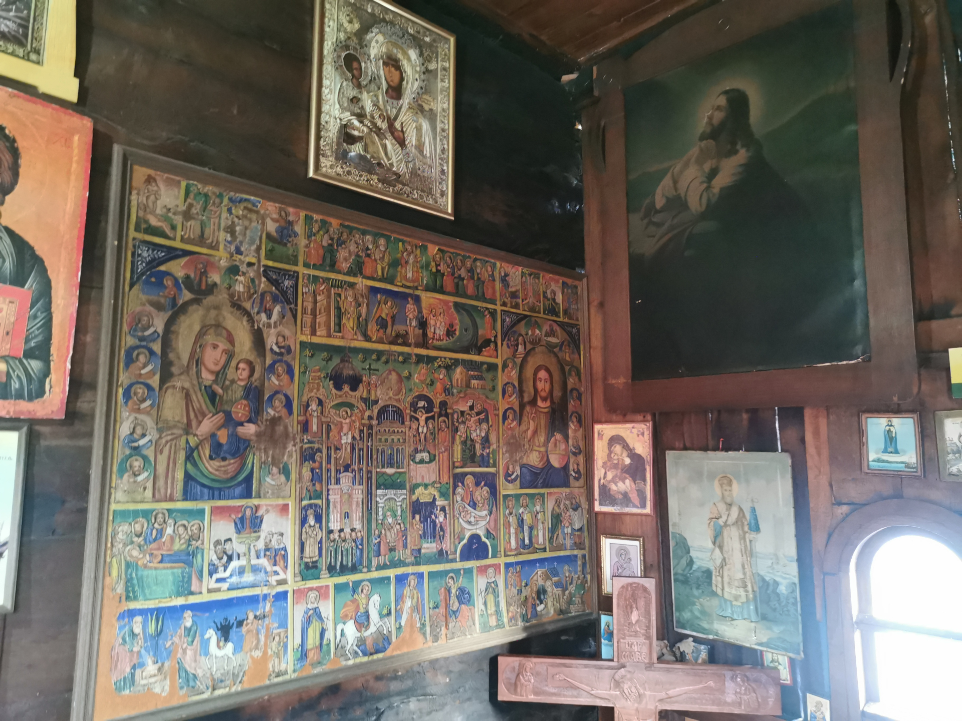 Velika svetinja u selu Tavnik, manastir Voljavča / foto: RINA