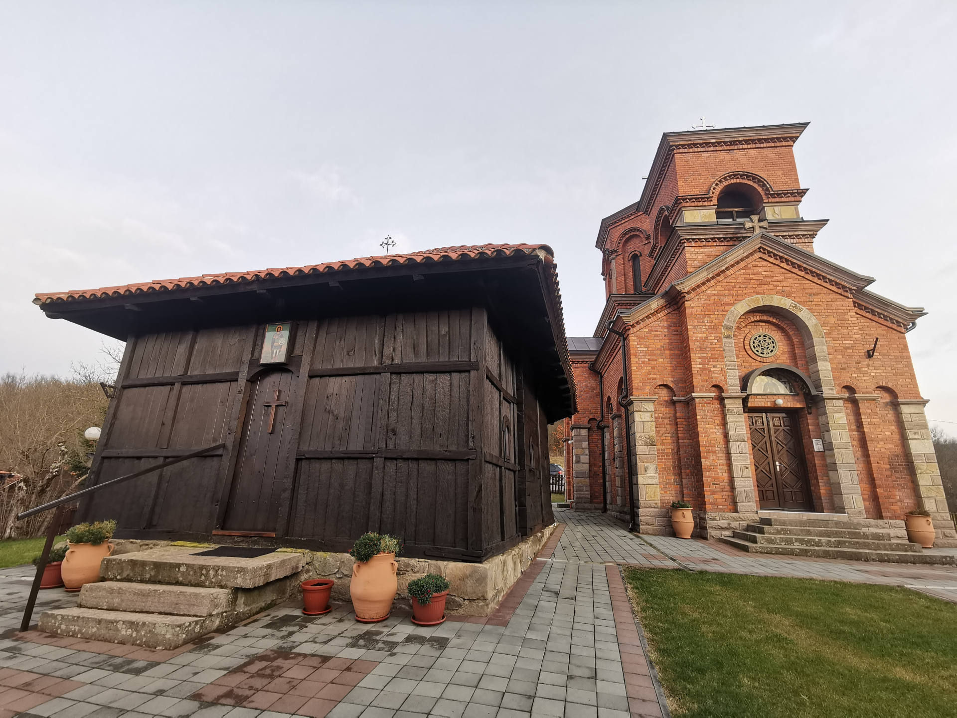 Velika svetinja u selu Tavnik, manastir Voljavča / foto: RINA