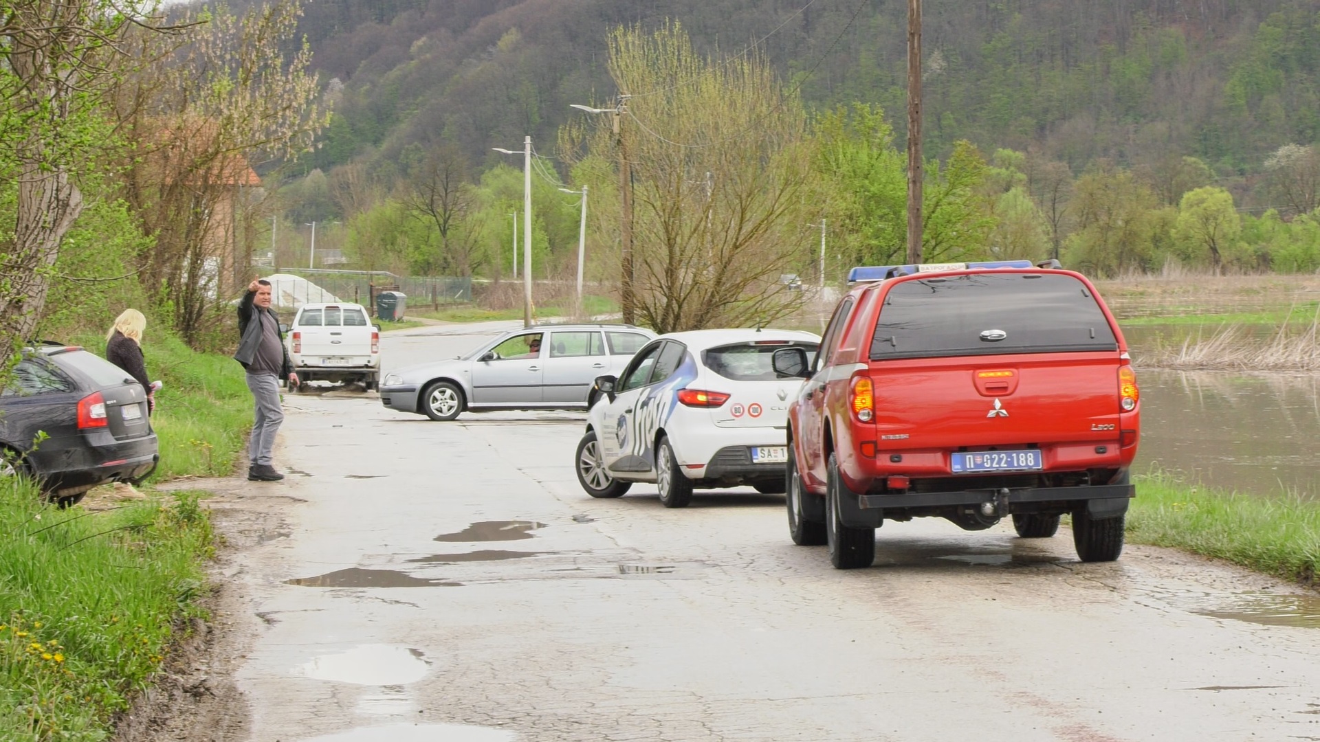 : Ovo su slike sa lica mesta poplavljenog područja kod Požege / foto: RINA