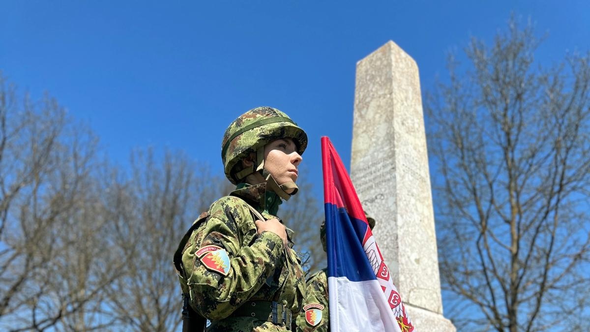Miloš je pre više od dva veka na današnji dan poveo Srbe protiv Turaka: Opština Gornji Milanovac obeležila svoj dan, venci položeni na spomenike podignute u čast velikih vojskovođa (FOTO)