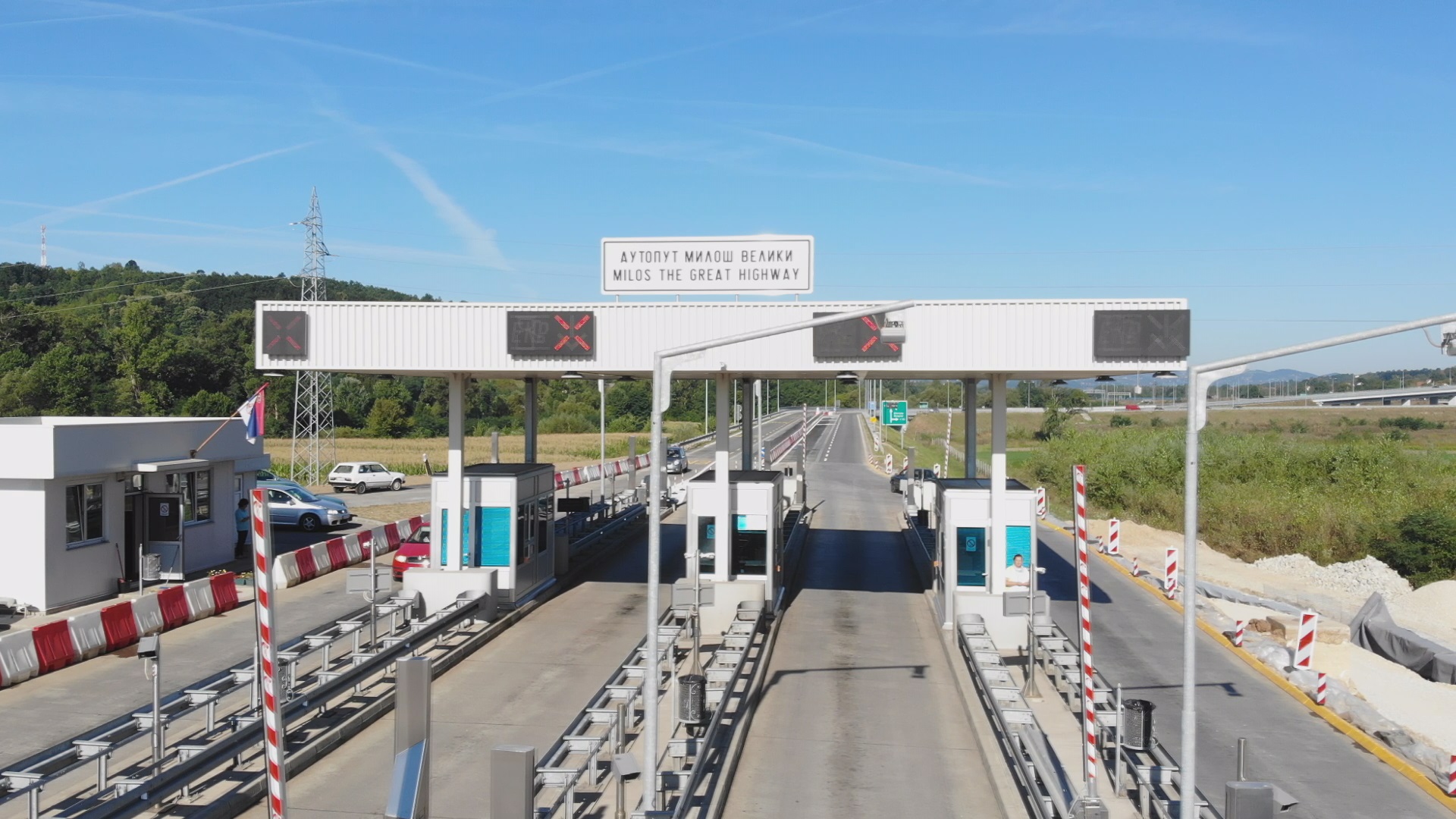 Vozači oprez - radovi na autoputu i dalje traju: Zauzeta zaustavna traka u zoni radova, obavezno pratite postavljenu signalizaciju
