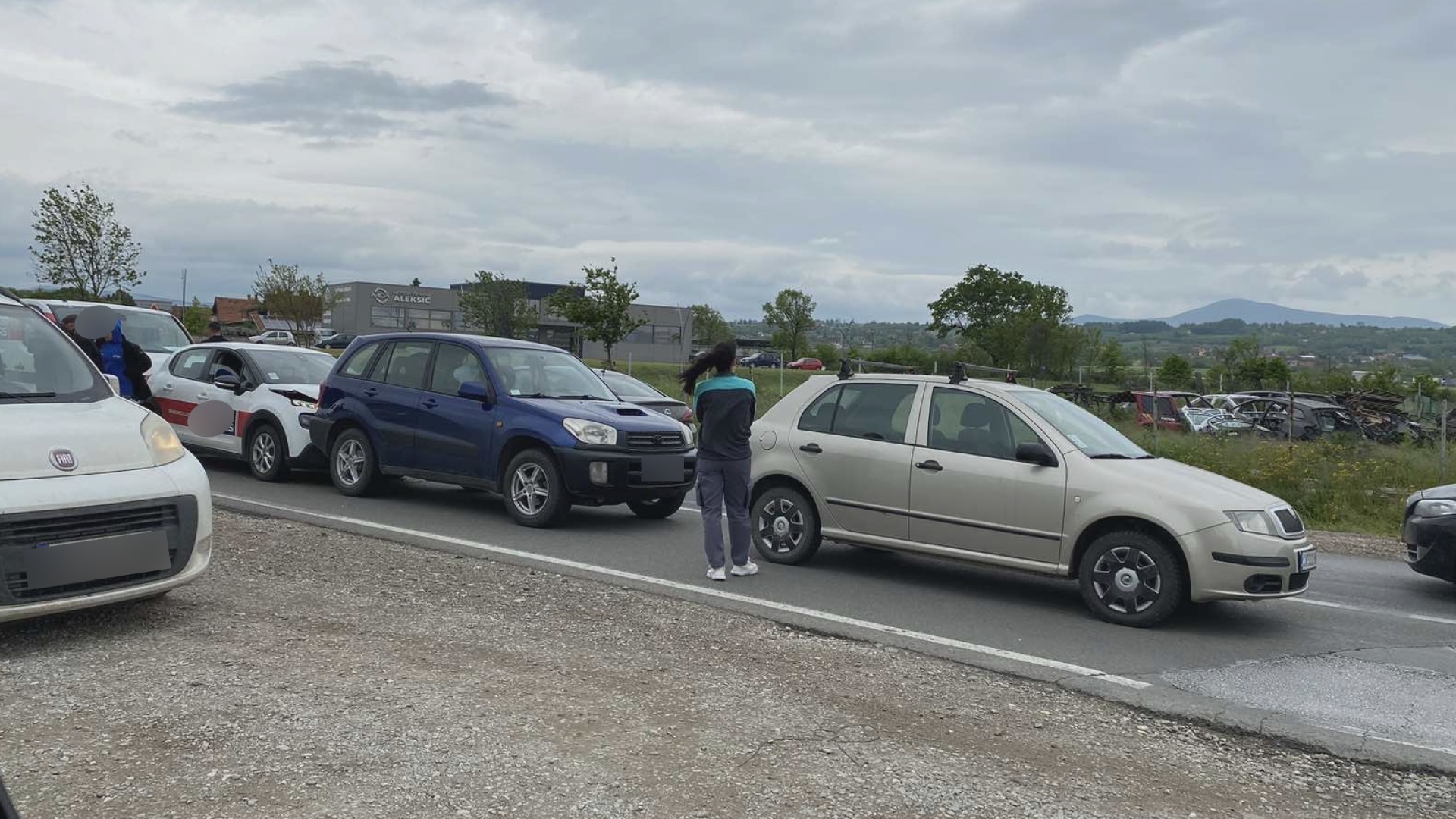 Haos na Ibarskoj magistrali: Lančani sudar četiri automobila u blizini Preljine, svi se zakucali jedan u drugi/ Foto: RINA