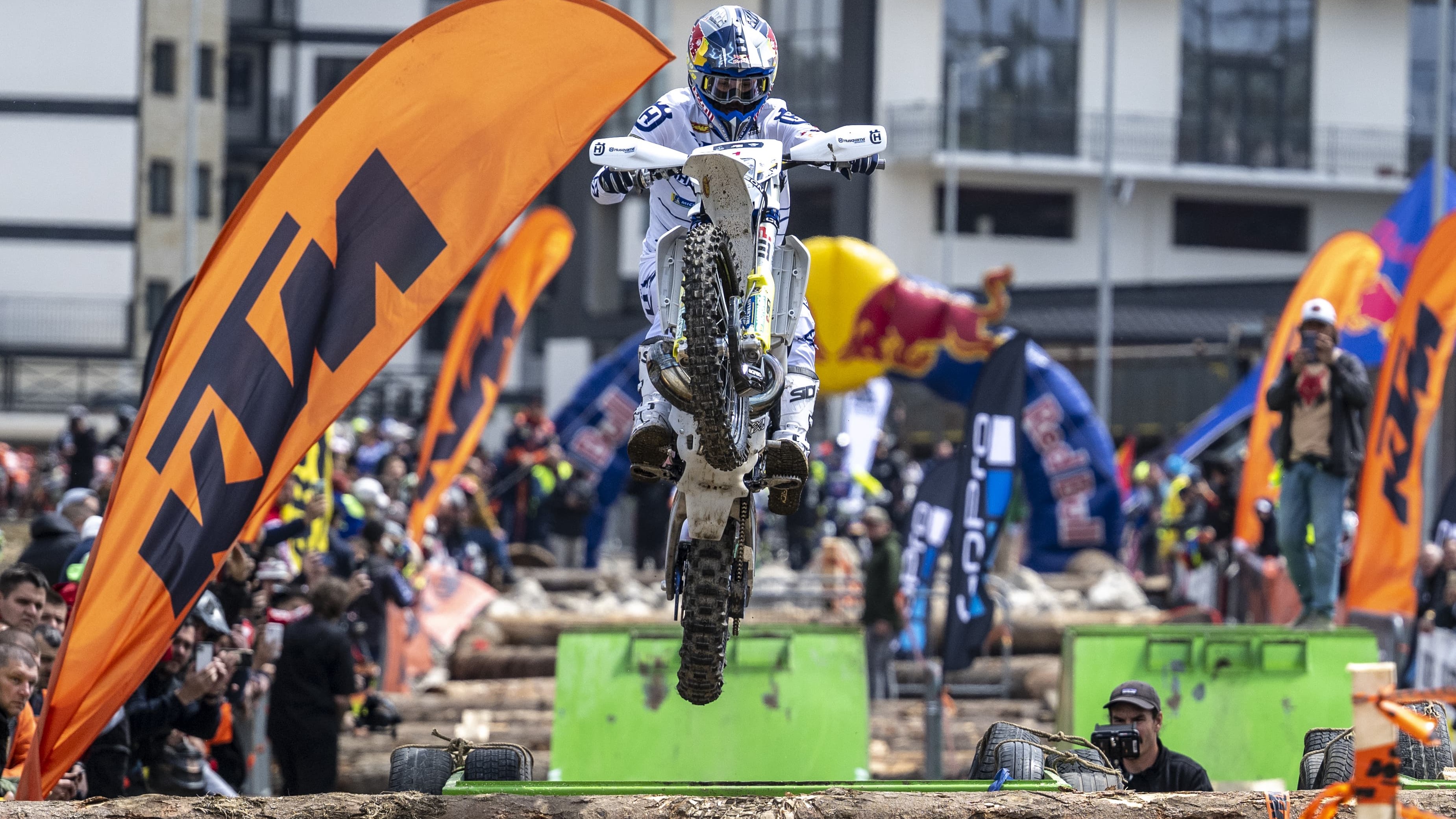 Neverovatan reli spektakl za sve ljubitelje motora na Zlatiboru: Preko 300 takmčara iz 40 zemalja pokazaće šta znaju na Xross Hard Enduro svetskom prvenstvu (VIDEO)