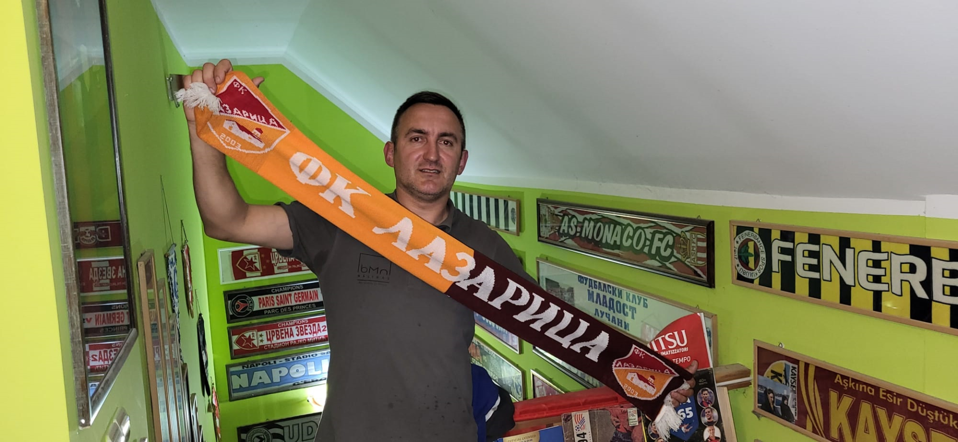 Vladan iz sela Lopap napravio neverovatan muzej fuddbala u svojoj kući / foto: RINA