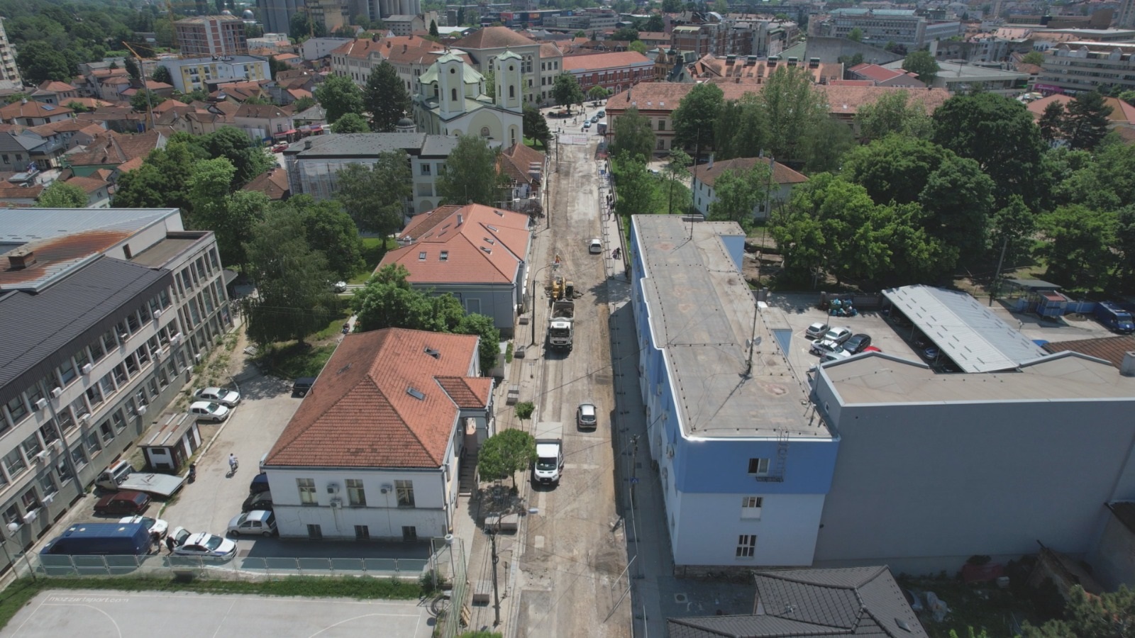Radovi ubačeni u petu brzinu, mašine grade saobraćajnicu punom parom u samom jezgru grada: Čačani dobijaju jednu od najleših ulica u Srbiji/ Foto: RINA