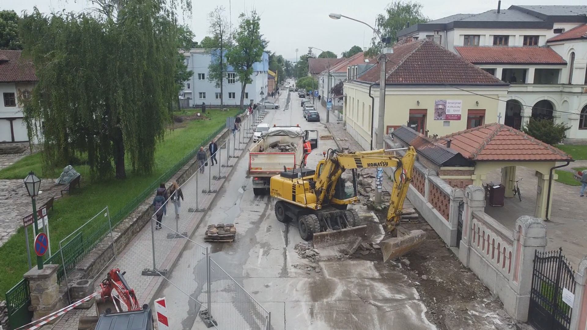 Radovi ubačeni u petu brzinu, mašine grade saobraćajnicu punom parom u samom jezgru grada: Čačani dobijaju jednu od najleših ulica u Srbiji/ Foto: RINA