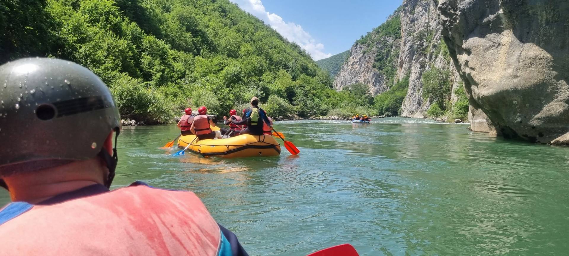 Leto na ovoj prelepoj reci počinje uprkos kiši i oblacima: Limska regata sutra startuje u Plavu a završava u Prijepolju, avanturisti iz čitavog regiona već su spremili svoje čamce (FOTO)