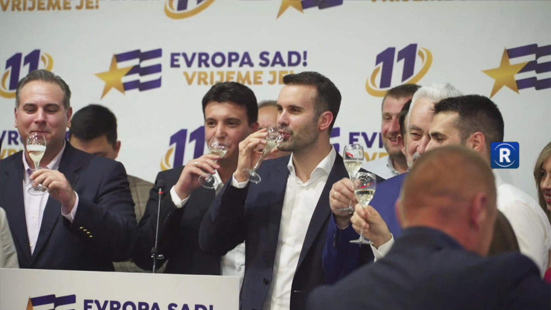 Ovo je istorijska pobeda za nas, od vanparlamentarne postali smo najjača stranka u državi: Spajić zadovoljan izbornim rezultatom, razgovori o Vladi počinju sutra (FOTO)(VIDEO)