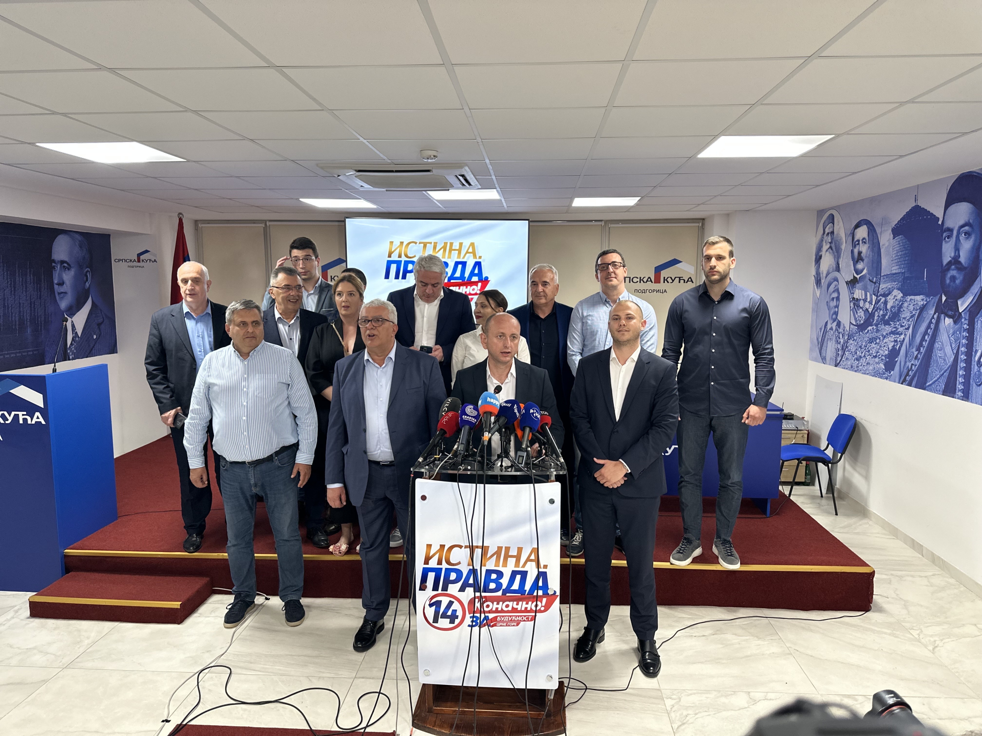 Bez naše koalicije nema stabilne Vlade: Milan Knežević i Andrija Mandić spremni na razgovor sa Evropom sad, ali nema odstupanja od dobro poznatih srpskih prinicipa (FOTO)(VIDEO)
