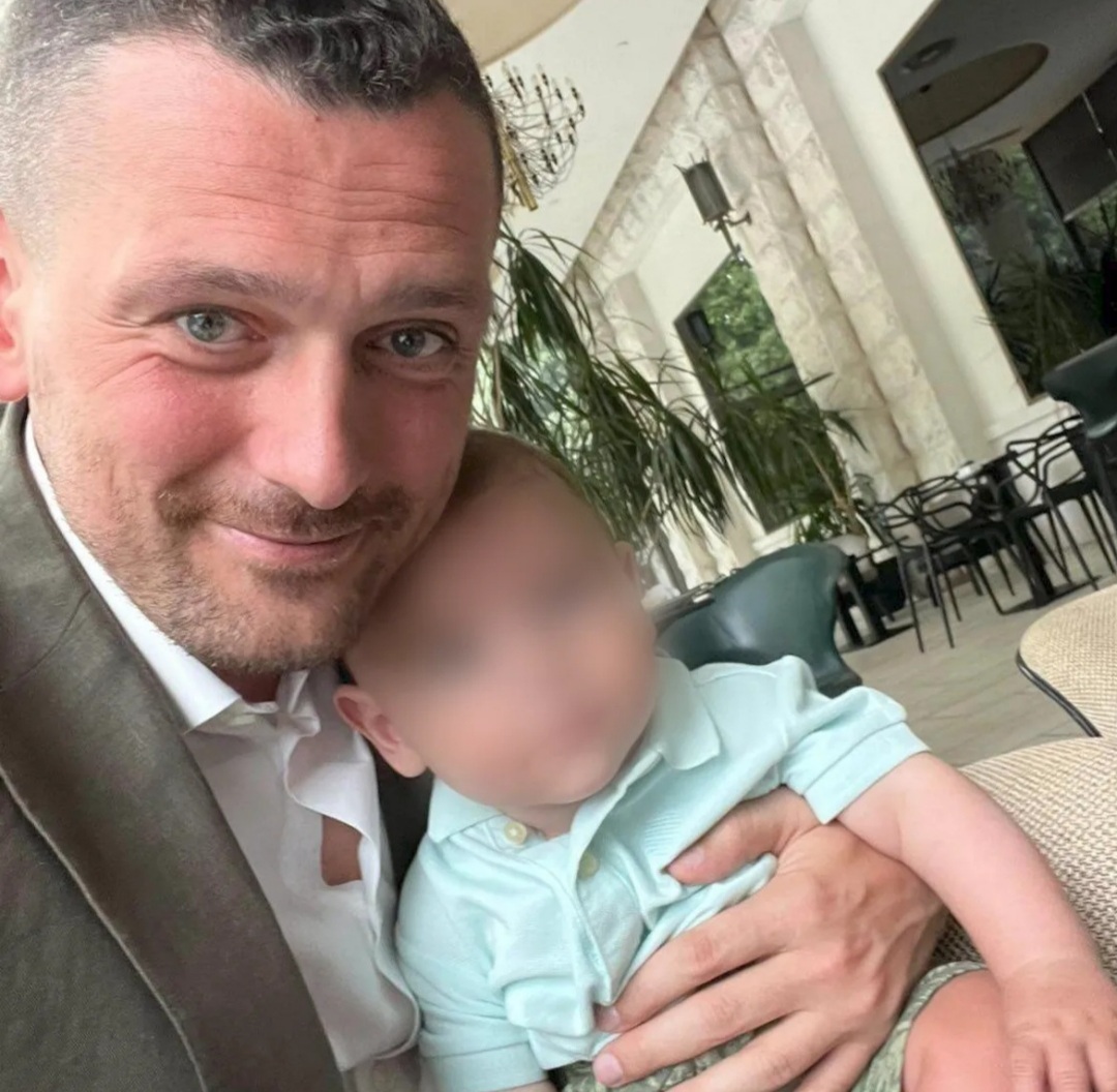 Morao sam ponovo da ga uzmem u naručje, samo se smejao: Heroj iz Švedske koji je spasio bebu iz ledene Morače nakon tri meseca video dečaka, susret za pamćenje u Podgorici (FOTO)