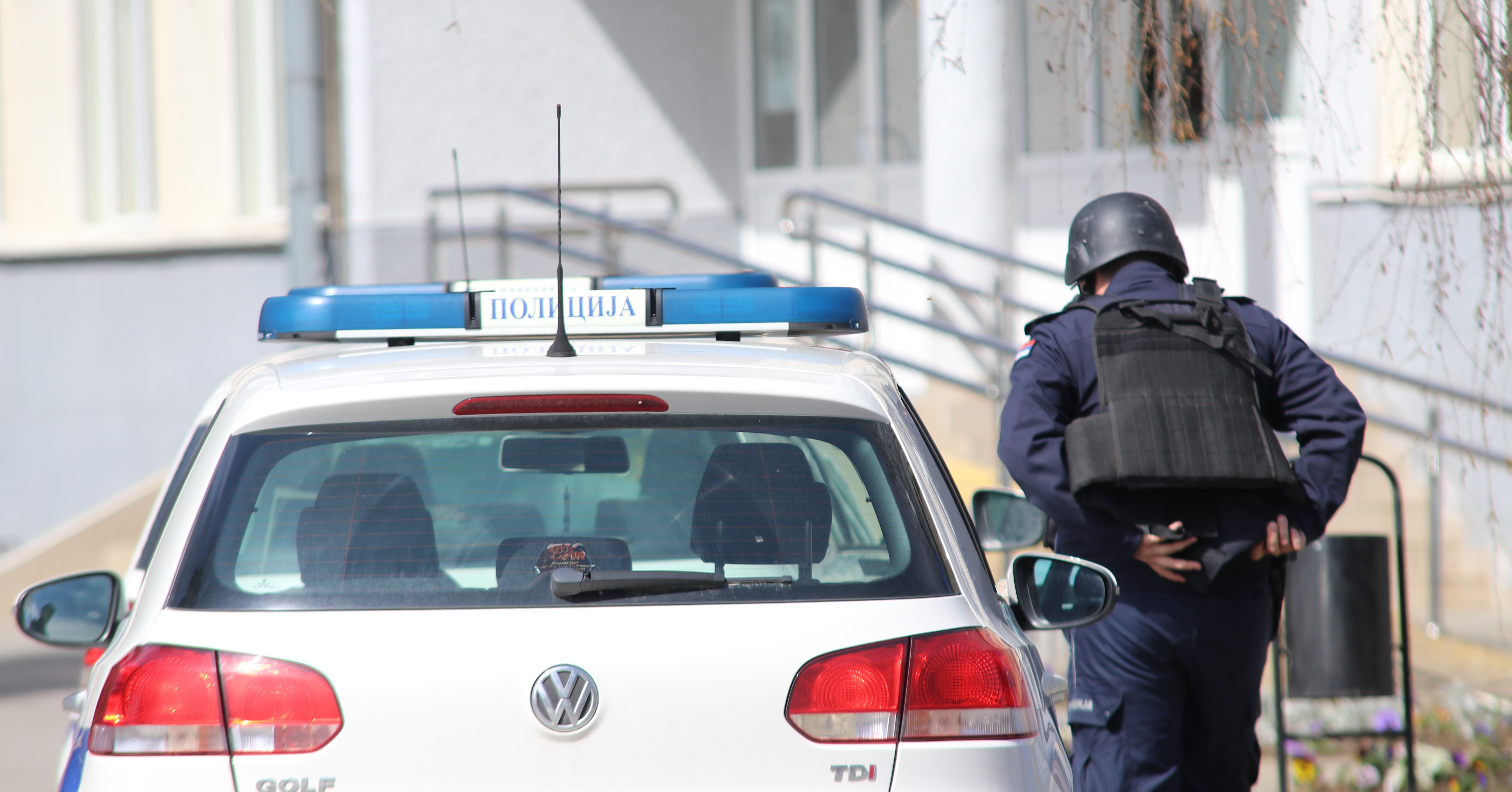 Upali u kuću osumnjičenog i zaplenili veću količinu droge: Inspektori priveli kragujevačkog dilera i odredili mu zadržavanje u stanici