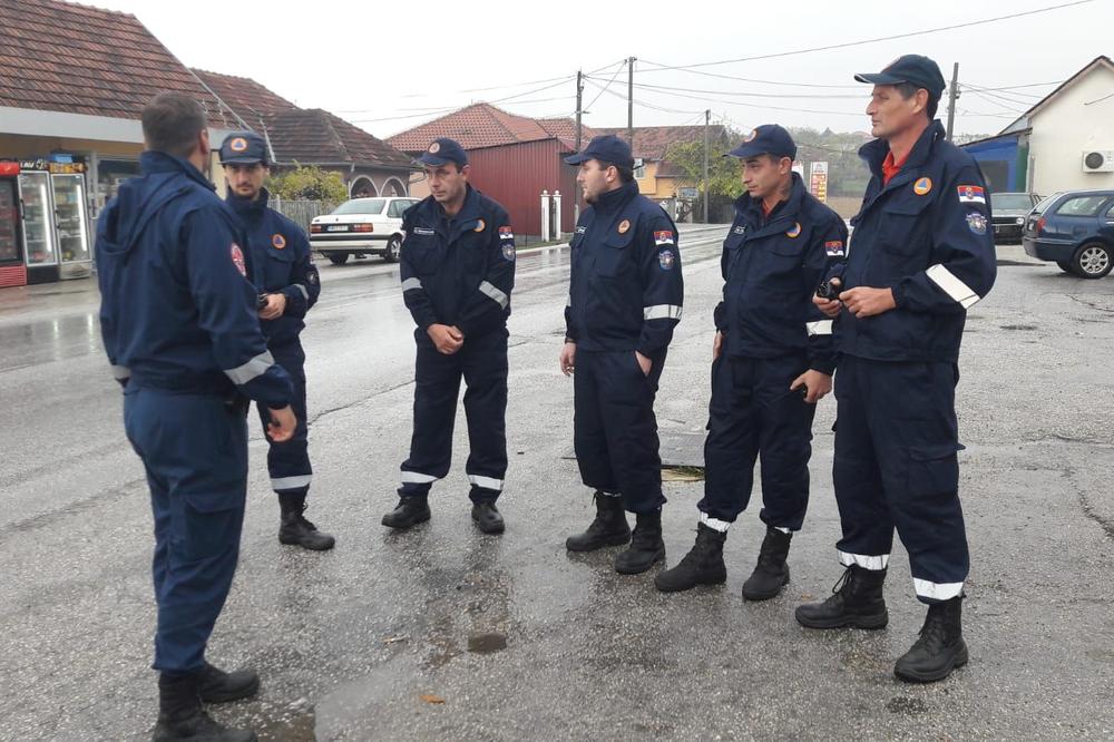 Pripadnici Civilne zaštite tokom poplavnog talasa radili i po 14 sati / foto: RINA