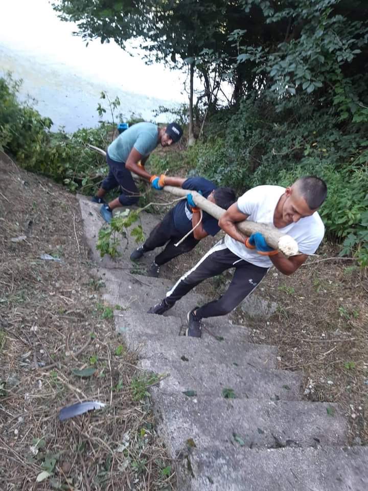 Čačani napravili ekipu Tigrovi i rade teške poslove koje drugi odbijaju / foto: Privatna arhiva