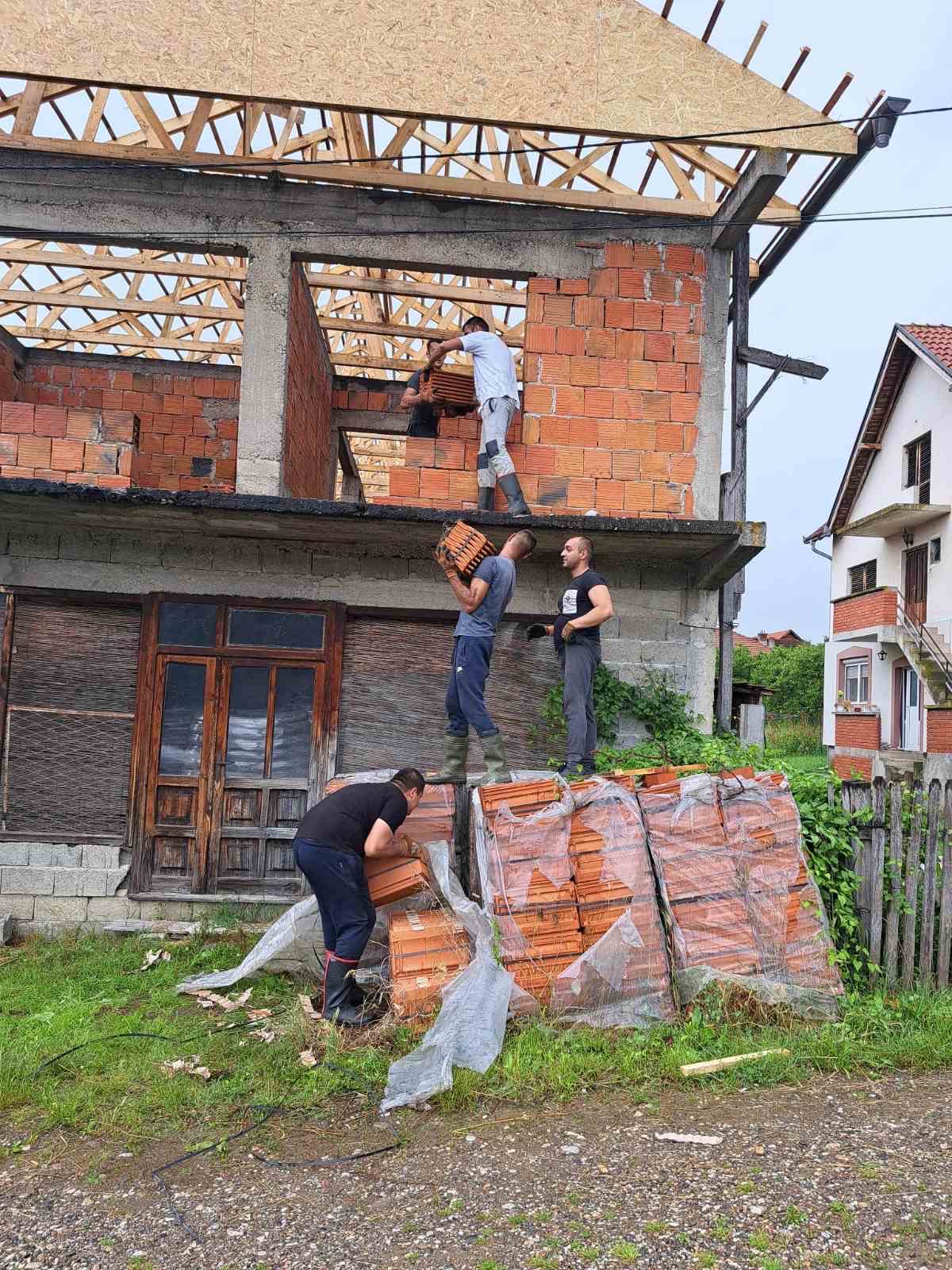 Čačani napravili ekipu Tigrovi i rade teške poslove koje drugi odbijaju / foto: Privatna arhiva