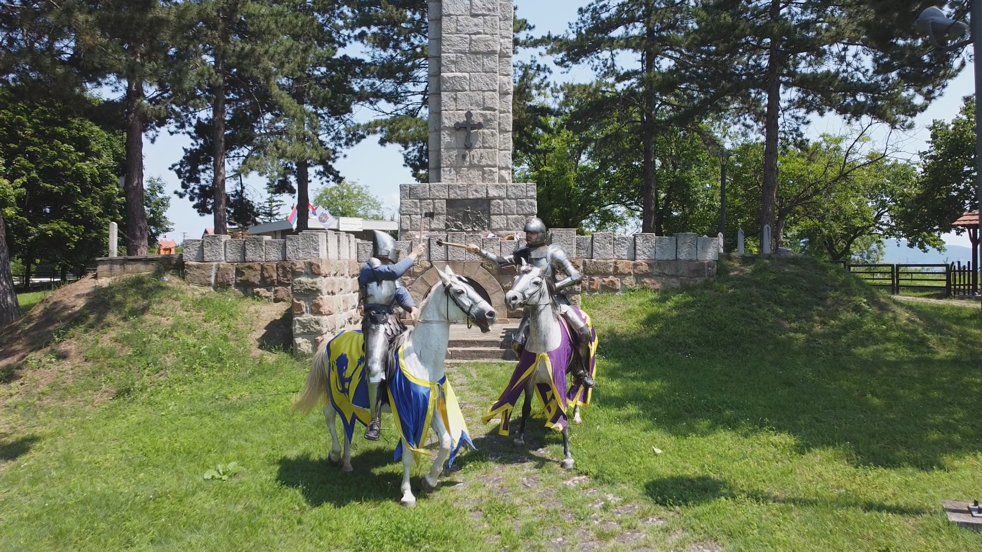 Srednjovekovno selo niče na ustaničkom brdu Ljubić: Manifestacija koja slavi srpsku istoriju počinje sutra u Čačku, ovo se ne uči u knjigama već mora da se doživi (FOTO)