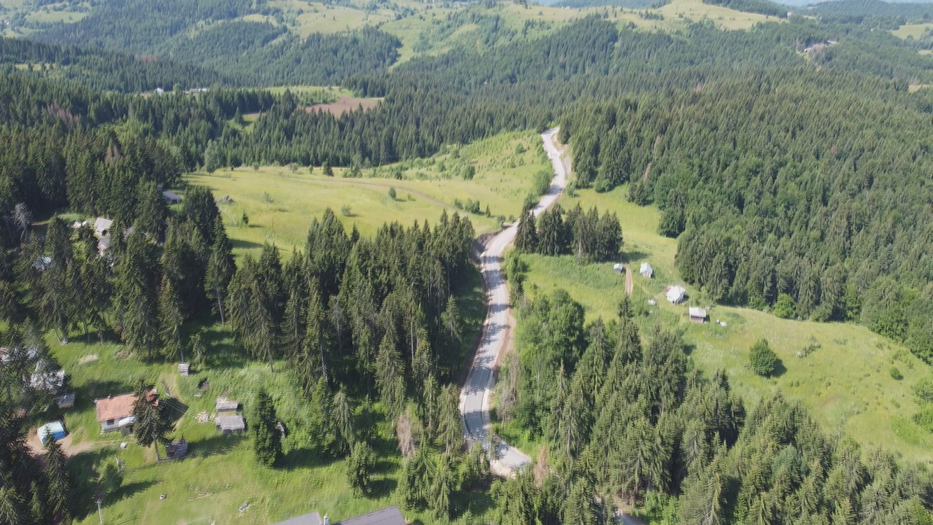 Velika svetinja čija zvona se čuju 300 godina konačno je dobila pristojan put za svoje hodočasnike: Manastir Kumanica na samoj granici sa Crnom Gorom smatra se oreolom srpske duhovnosti