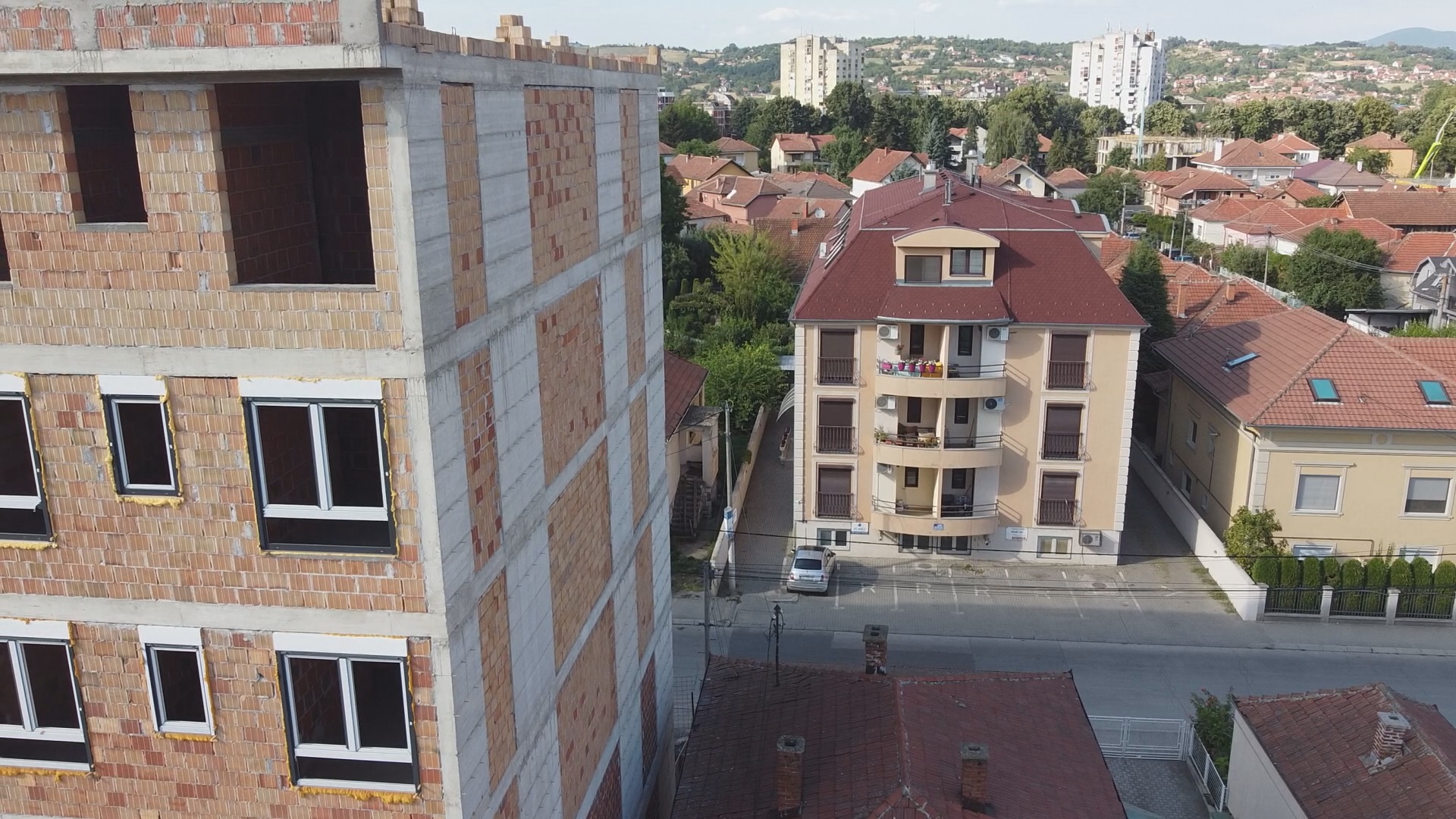 Gradio bez građevinske dozvole i završio u zatvoru: Mladi Čačanin osuđen na četiri meseca robije zbog spornih 70 kvadratnih metara nadogradnje