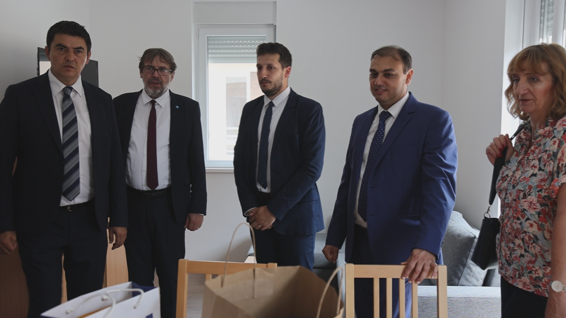 Useljeno 14 ugroženih porodica iz Ljubovije u novoizgrađene i opremljene stanove / foto: Mile Stančić