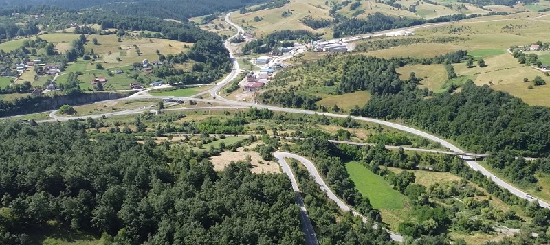 Avionom će se moći do Zlatibora: Rekonstrukcijom puta dugog 11 kilometara najpoznatija srpska planina biće na samo 15 minuta udaljena od aerodroma Ponikve (FOTO)