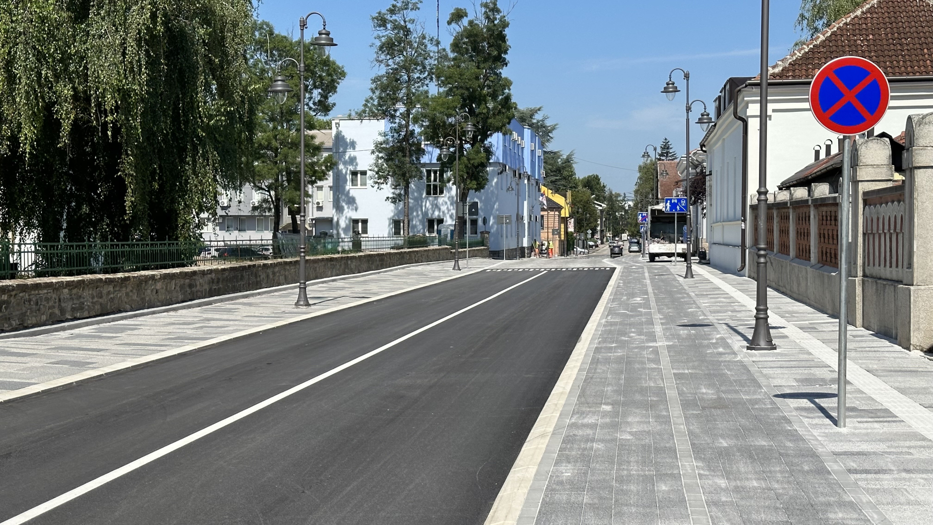 Čačani dobili svoju "Knez Mihajlovu": Rekonstruisana jedna od najleših ulica u gradu na Moravi, gradjani dobili prvu zonu umirujućeg saobraćaja ali to nije sve (FOTO)
