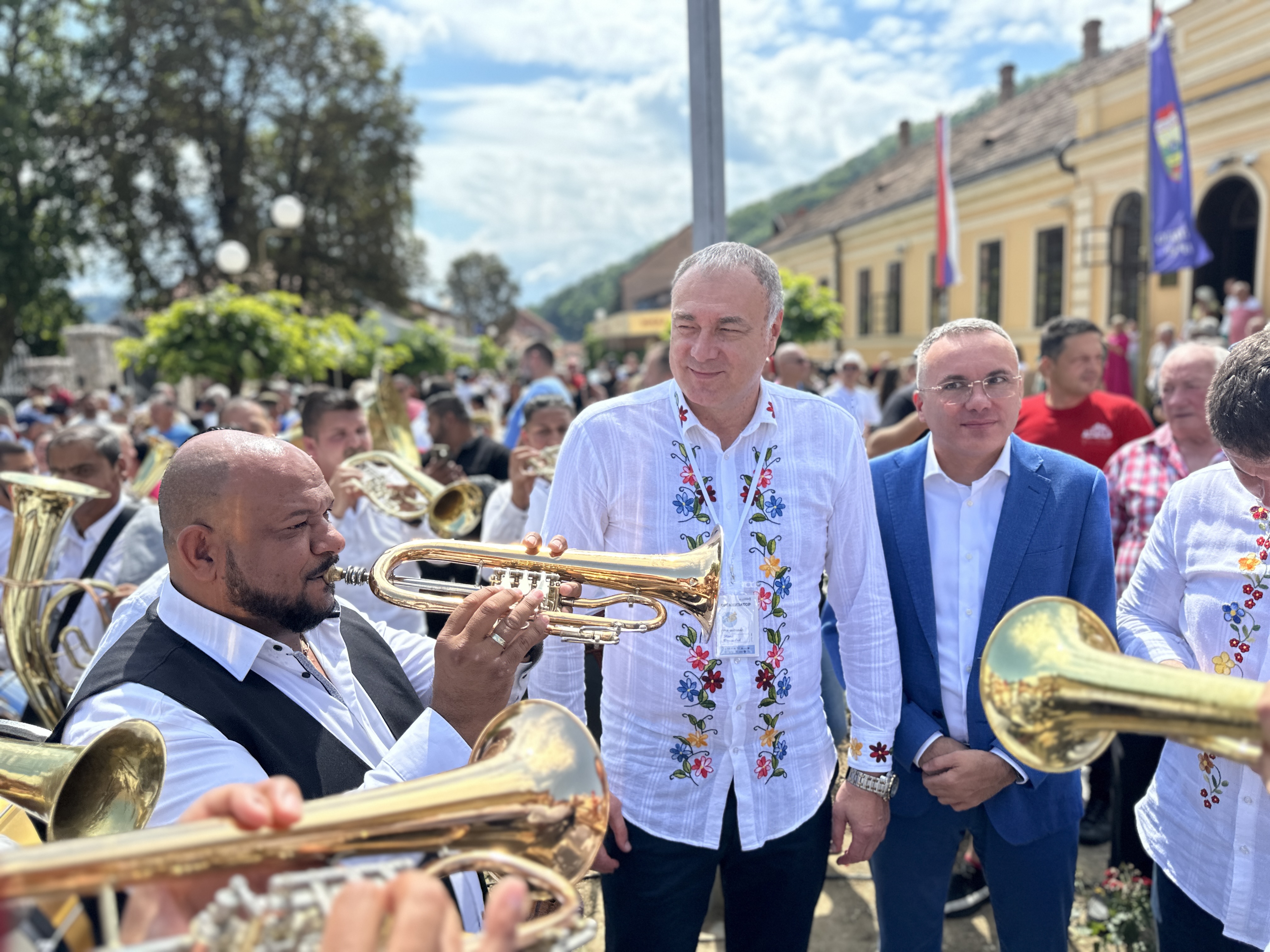 Ovo je prava Srbija, ovo se voli: Počela je najveća smotra trube na svetu, Guča je od danas najveselije mesto na Balkanu (FOTO)(VIDEO)