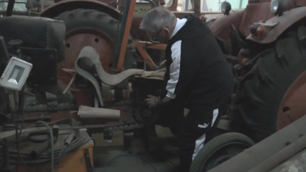 Ukrao svoj prvi milion od oca da bi kupio traktor, a onda je sav novac pošteno vratio: Neverovatna životna priča Miroslava iz Srema, iza njega je na hiljade iskopanih "rovova" (FOTO)