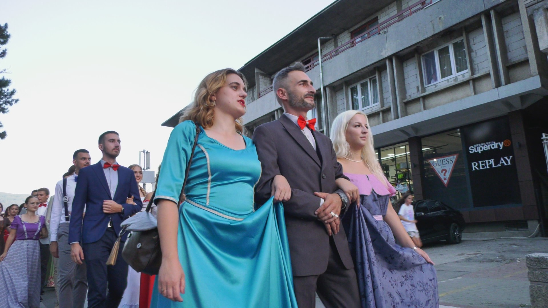 Nušić je preuzeo ključeve grada, u ovoj srpkoj varošici naredna tri dana vladaju humor i kultura: Veličantsvene slike sa otvaranja Nušićijade u Ivanjici, osmeh na licu je imperativ (FOTO)(VIDEO)
